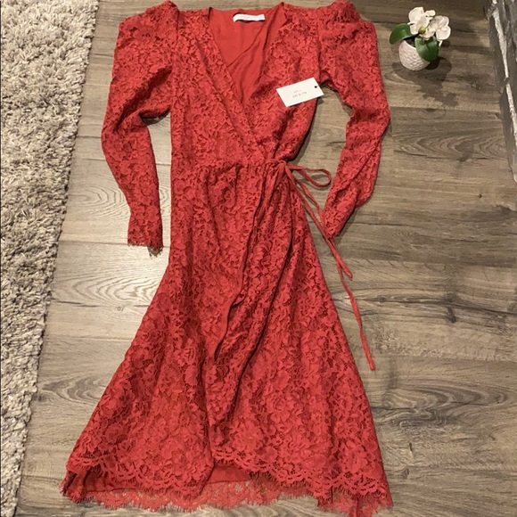 🆕Ali & Jay Lace Long Sleeve Wrap Dress😍 - Picture 5 of 8